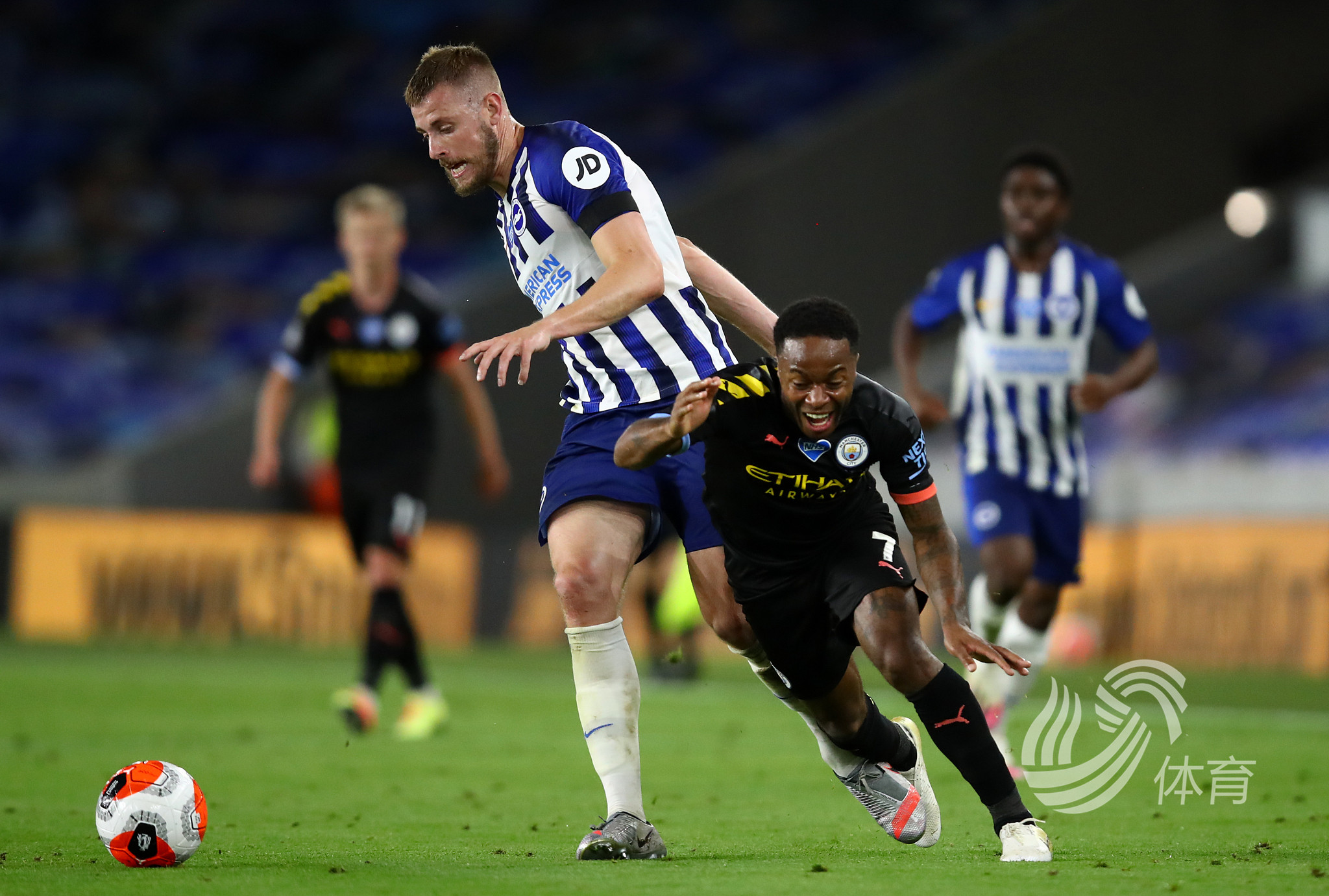 她在高校体 她在高校体