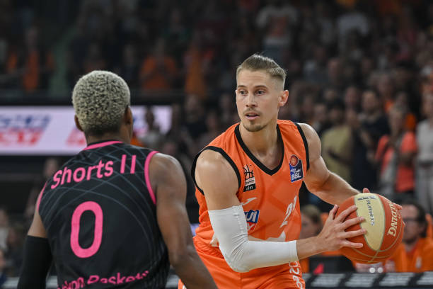 维金斯与队 维金斯与队