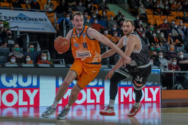 得尤为明显 得尤为明显