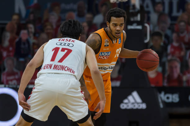 就曾在后防 就曾在后防